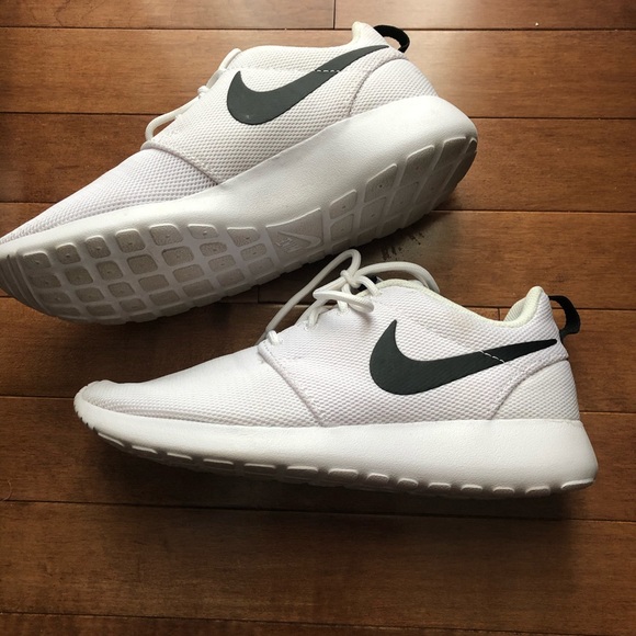 Nike Shoes - Nike Roshe One White Sneaker